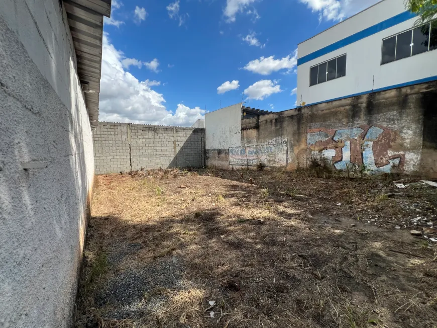 Galpão Comercial para Aluguel - 262m² - Vila Brasília, Aparecida de Goiânia