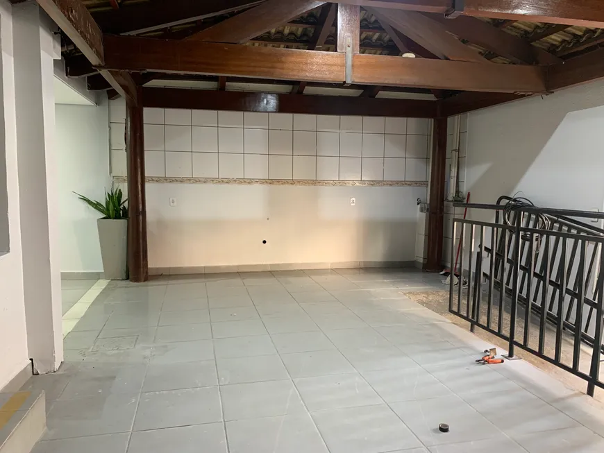 Loja Comercial Ampla no Nova Suiça - Pronta para Seu Negócio