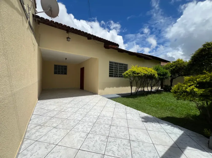 Casa Térrea para Aluguel - 3 Quartos com Suíte - Jardim Europa